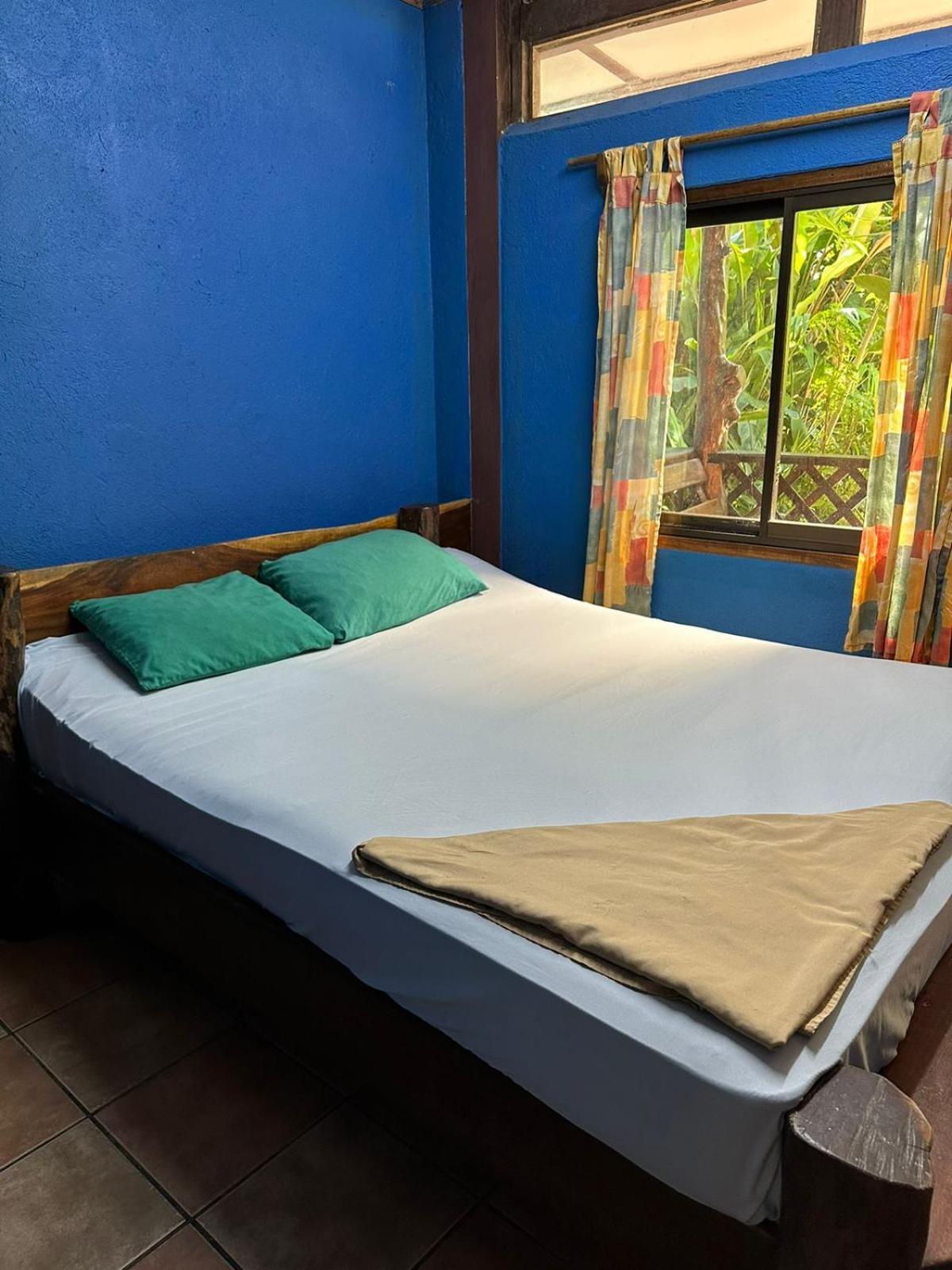 Playa Negra Brewing Beachfront Hotel Puerto Viejo de Talamanca ภายนอก รูปภาพ
