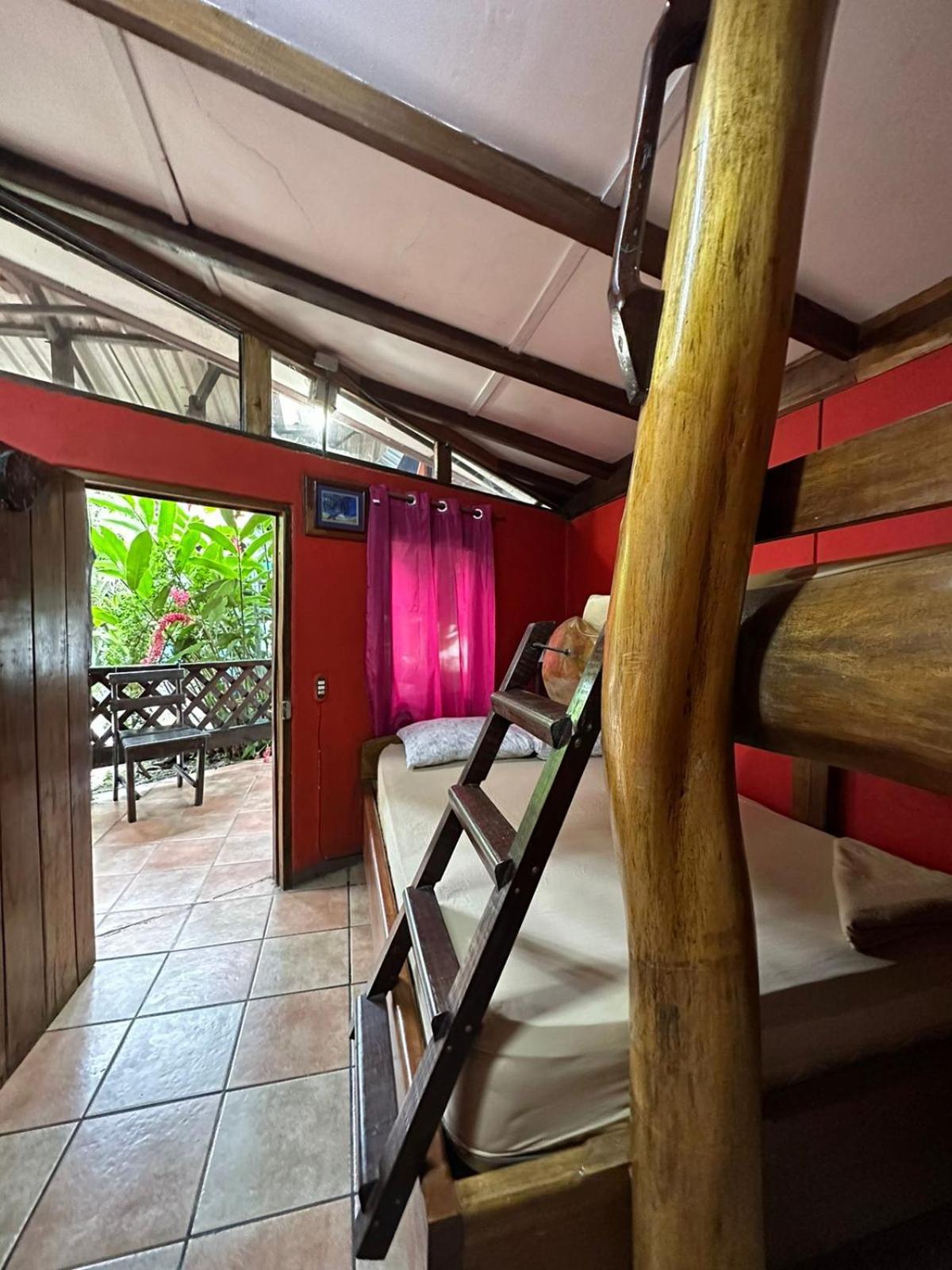 Playa Negra Brewing Beachfront Hotel Puerto Viejo de Talamanca ภายนอก รูปภาพ
