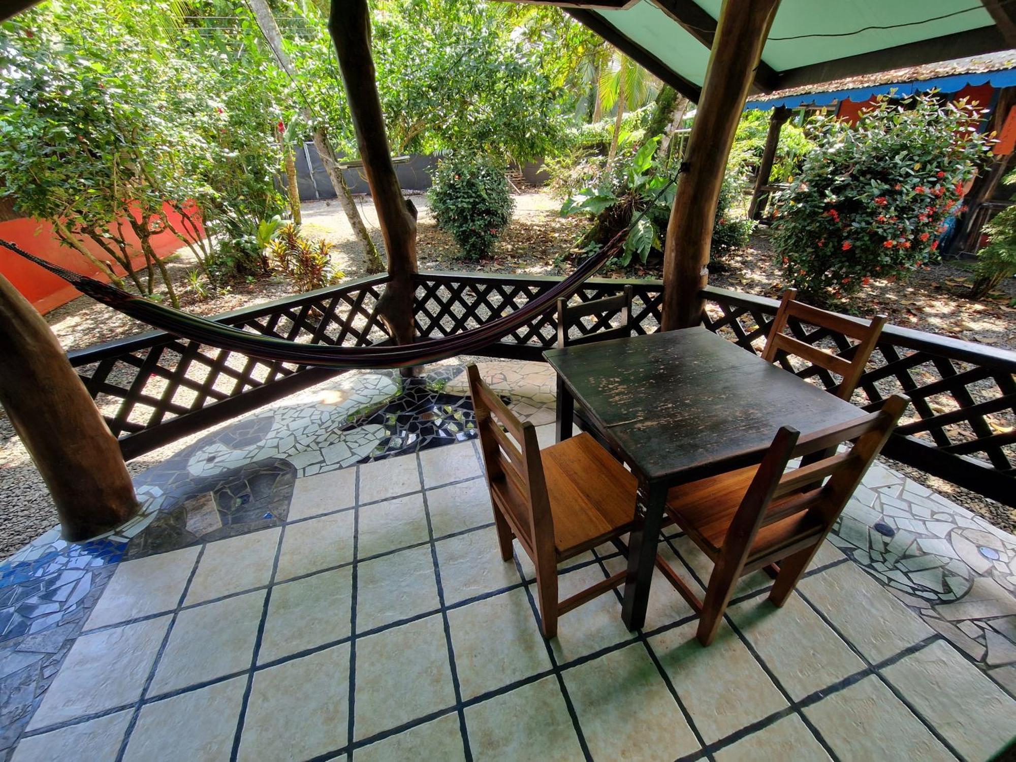 Playa Negra Brewing Beachfront Hotel Puerto Viejo de Talamanca ภายนอก รูปภาพ